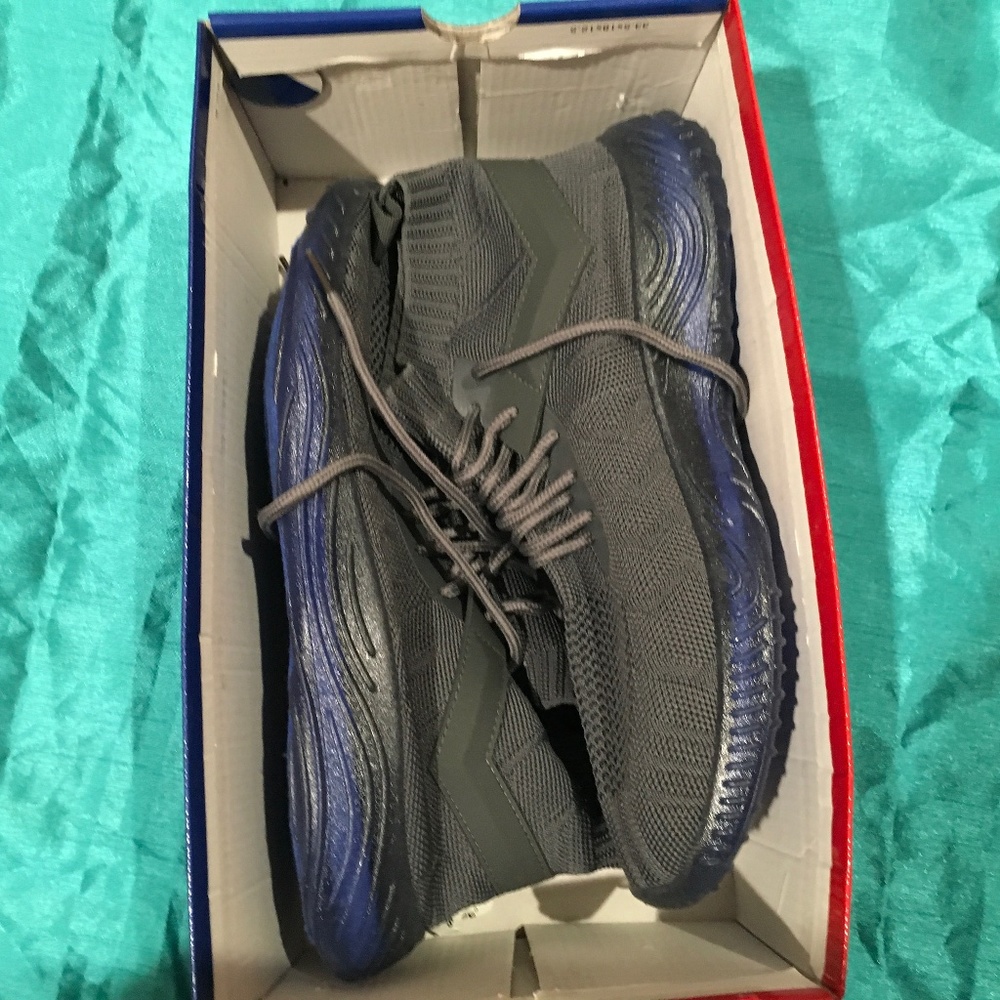 Pro Knit Athletic Pony Sneaker